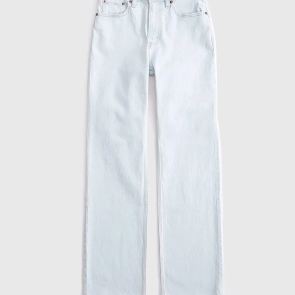 Abercrombie & Fitch Light Blue Curve Love High Rise 90s Relaxed Jean Size 22